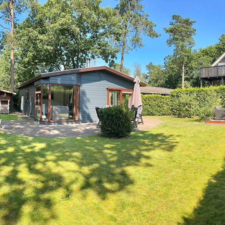 Dubbele Chalet Op Recreatiepark Topparken Op De Veluwe In Beekbergen Met Grote Vrije Tuin En Eigen Parkeerplaats 外观 照片